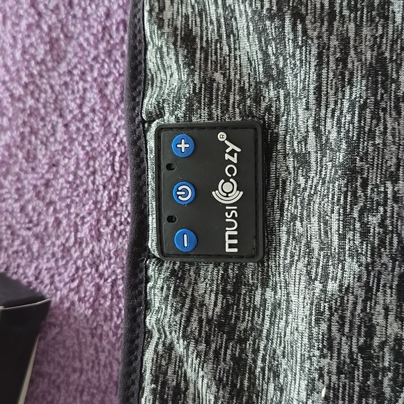 Wireless sports headgear Musicozy for music and calls like earbuds but headband - Picture 2 of 5